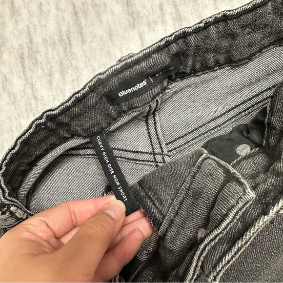 Bluenotes Curvy Mom Jean Shorts - Picture 2 of 4